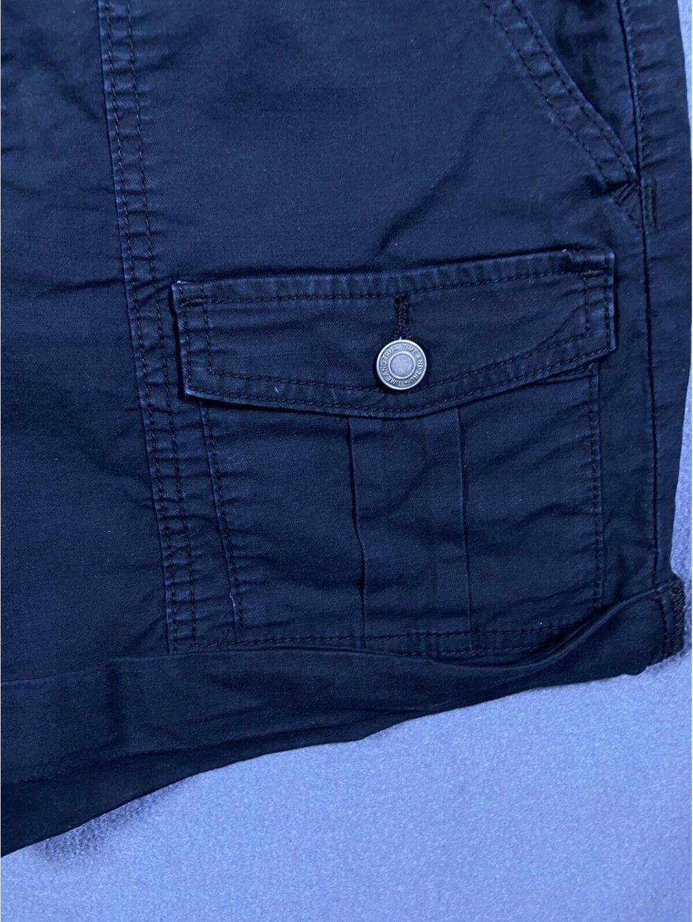 Time And Tru Womens Black Cargo Short Size 10 32x4 Hiking Gardening Outdoors EUC - Picture 2 of 8
